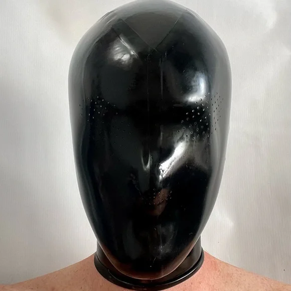 Latex hood with rear zipper Mesh eyes and Nose 0.4mm Latex - Picture 1 of 4